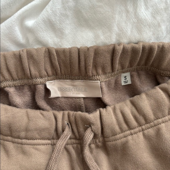 NWT Essentials Fear Of God Sweatpants in wood S - Picture 8 of 10